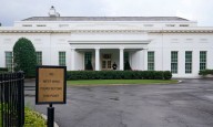 Sale de la Casa Blanca el funcionario que notificó los despidos en la Junta de Supervisión Fiscal