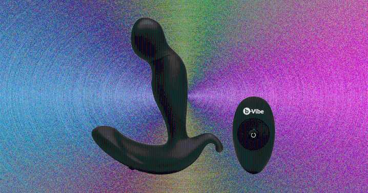 The b-Vibe 360 Plug Backdoor Vibrator Is Beginner