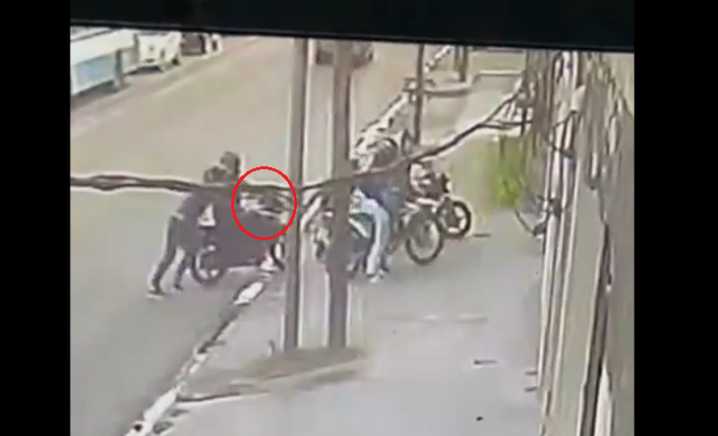 Gregorio de Laferrere: "motochorros" mataron a una joven e hirieron a su hermana policía en un intento de robo