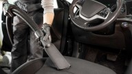Sin detergente: El truco casero para limpiar el tapiz de tu auto y que quede como nuevo