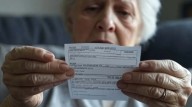 Abuelita de 77 años cae en estafa de WhatsApp y pierde...