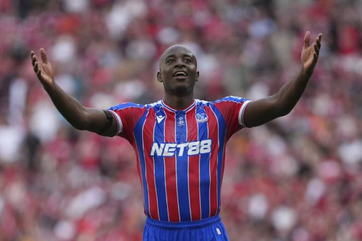 Henderson the hero as Crystal Palace beats Liverpool in penalty shootout to win the Community Shield