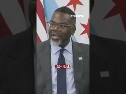 Mayor of crime-ridden Chicago calls Trump 'off the rockers' #shorts #chicago #donaldtrump #crime