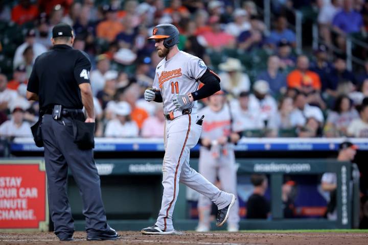Deadspin | Orioles place IF Jordan Westburg, P Brandon Young on injured list