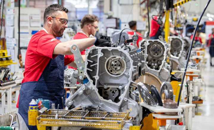 Tras cuatro meses de caída, la actividad industrial está al nivel de hace casi 18 años