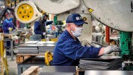 El Día del Empresario Nacional llega con cierre de fábricas, despidos y caída del consumo