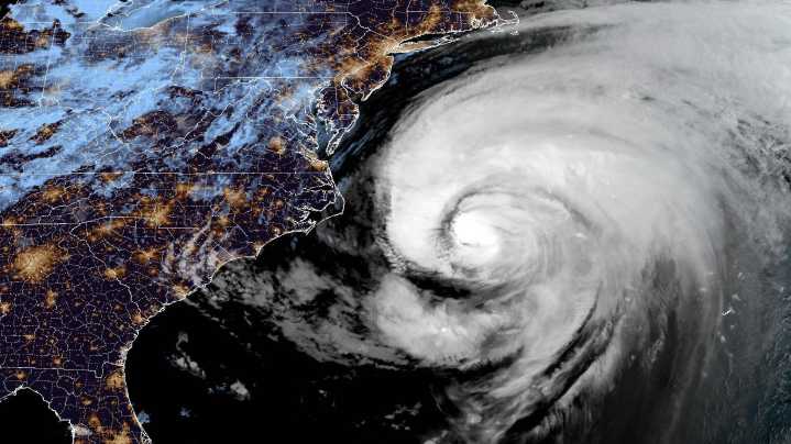 Hurricane Erin beginning to move away from NC coast: See tracker