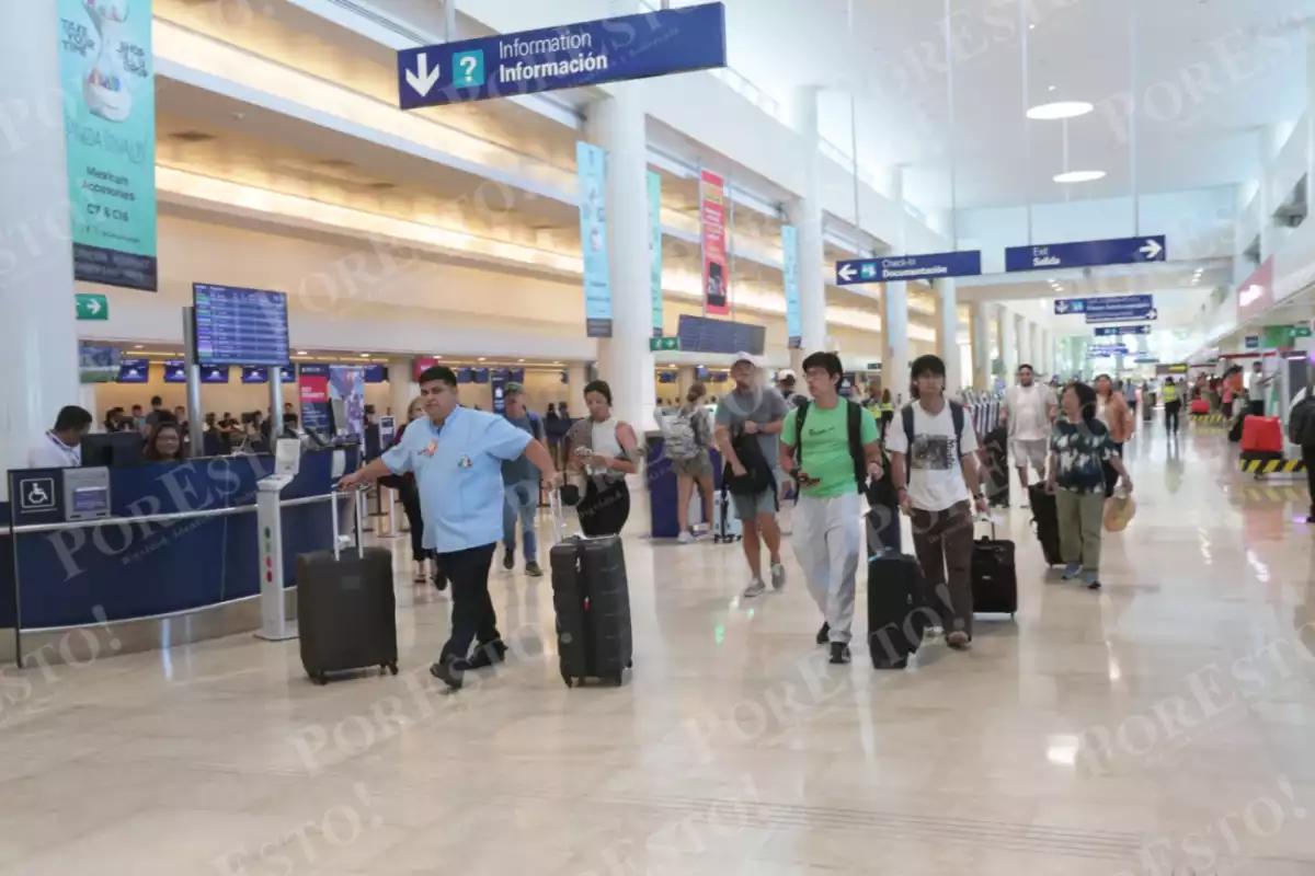 Trabajadores de Air Canada se van a huelga indefinida; suman 22 vuelos afectados en Cancún