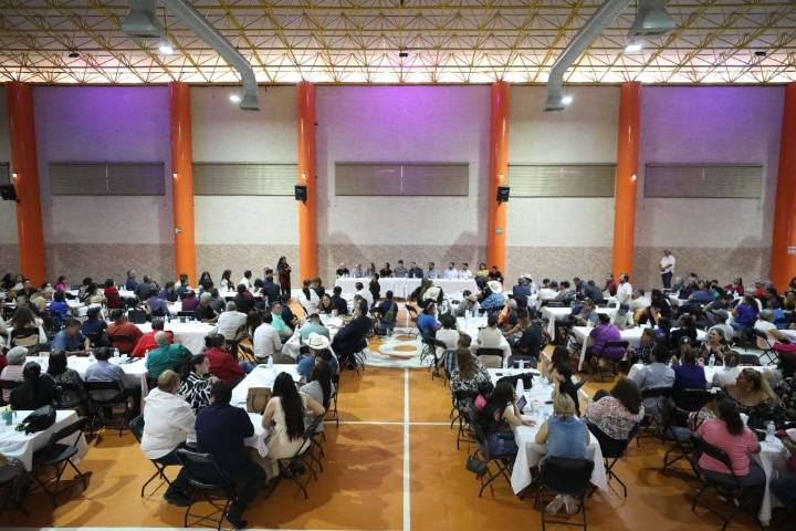 Consolida Juárez apoyo del Gobierno Federal en salud, educación y vivienda