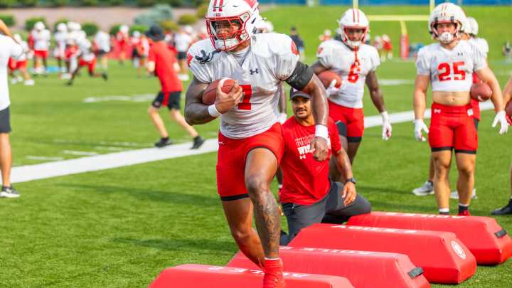Inside Wisconsin’s ‘healthy competition’ at running back…