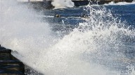 112 puertos de todo el litoral peruano se encuentran cerrados ante continuidad de oleajes de ligera a fuerte intensidad