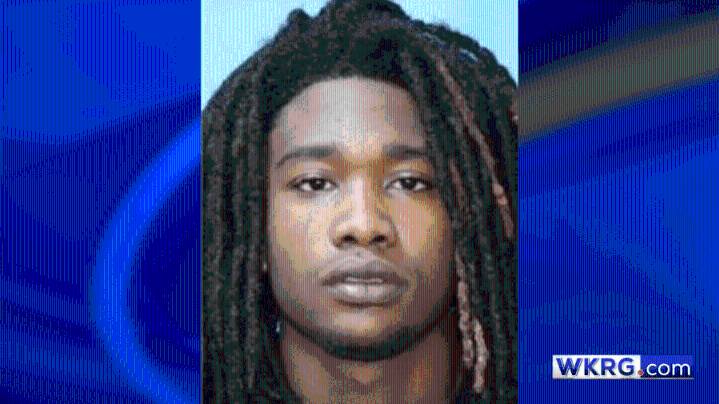 Monroeville PD searches for murder suspect
