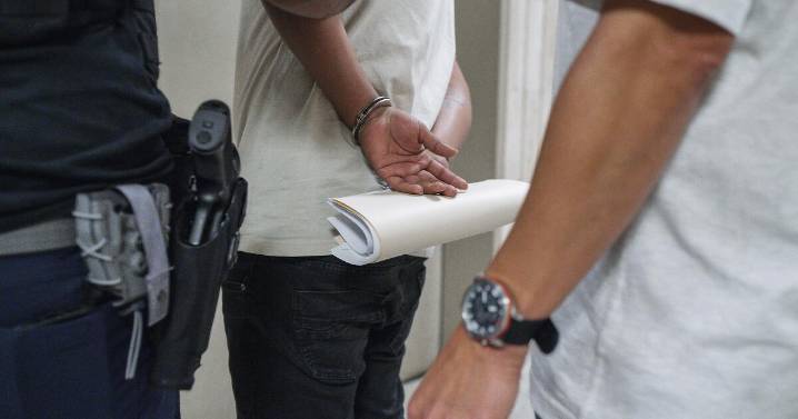 Juez ordena al ICE mejorar condiciones luego de quejas de migrantes detenidos en Nueva York