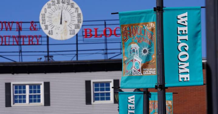 Houlton businesses hurting as Canadian tariffs poised to increase to 35%