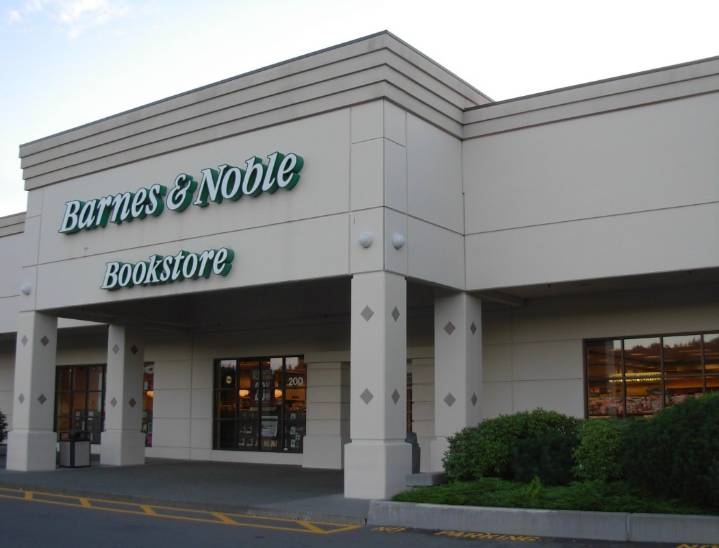Minnesota author to host opening event for new Barnes & Noble next week