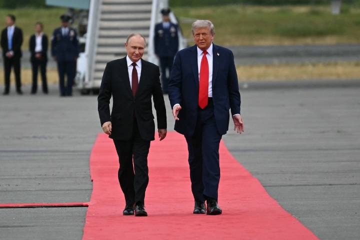 Salió la moqueta roja para un criminal de refriega destacado y todo lo que Trump recibió fue una invitación a Moscú
