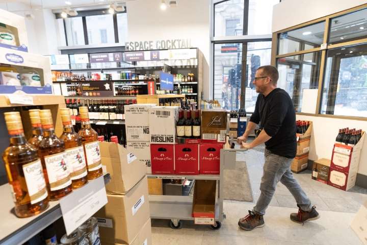 Tariffs: Quebec liquor board prepares to destroy $300,000 worth of American alcohol