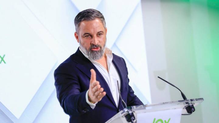 Abascal critica el "silencio" de los obispos con las políticas migratorias y de género de Sánchez y el "avance islamista"