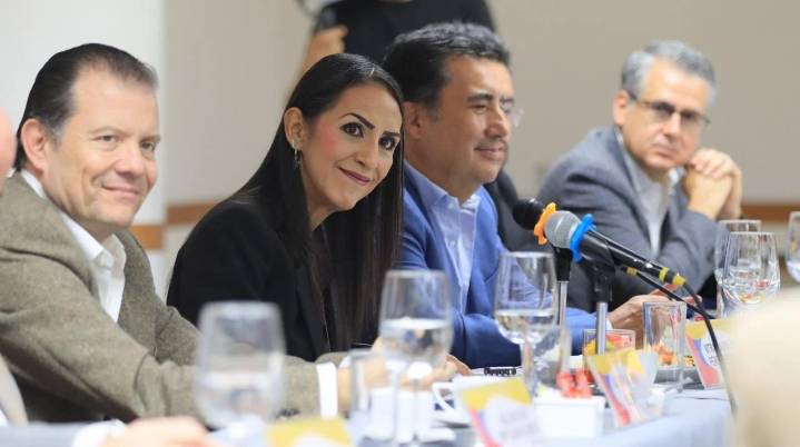 SOSTIENE LAURA IMELDA DIÁLOGO CON EMPRESARIAS Y EMPRESARIOS DE COPARMEX