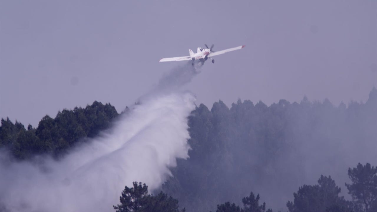 El incendio de Chandrexa (Ourense) arrasa 700 hectáreas y se convierte en el mayor del año en Galicia