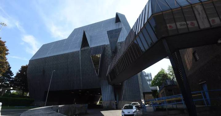 Coventry's listed swimming pool 'falling down' as plans for demolition confirmed