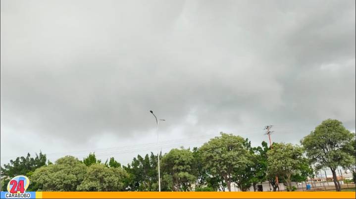 Fuertes lluvias y vientos reportaron en distintas partes del país