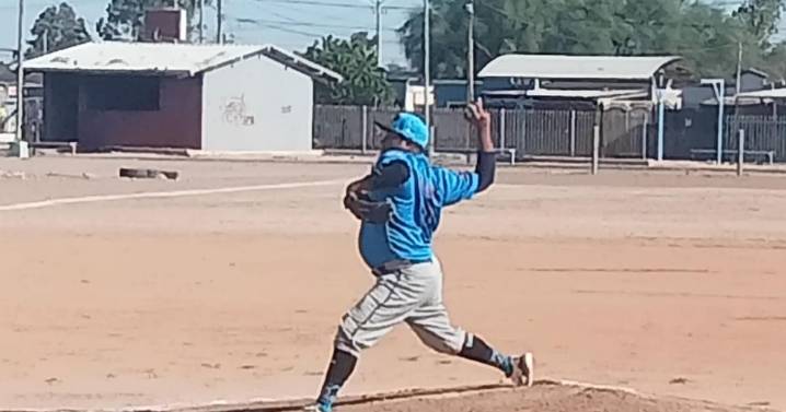 Julio Contreras lideró triunfo de Rockies