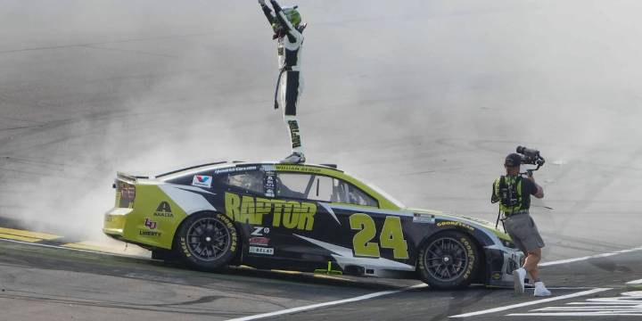 William Byron has enough fuel to win NASCAR Cup race at Iowa Speedway
