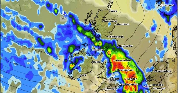 UK weather maps show exact dates two storms will hit the country