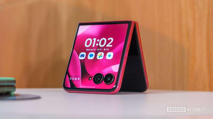 Motorola Razr Plus 2025 plummets to a new record