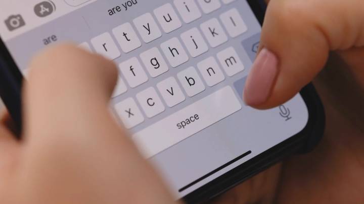 Phone-free schooling begins in North Dakota; experts predict anxiety, growth
