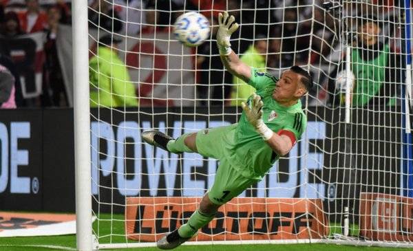 Armani: "Me pueden decir lo que quieran, pero yo nunca me doy por vencido: siempre fui un luchador"