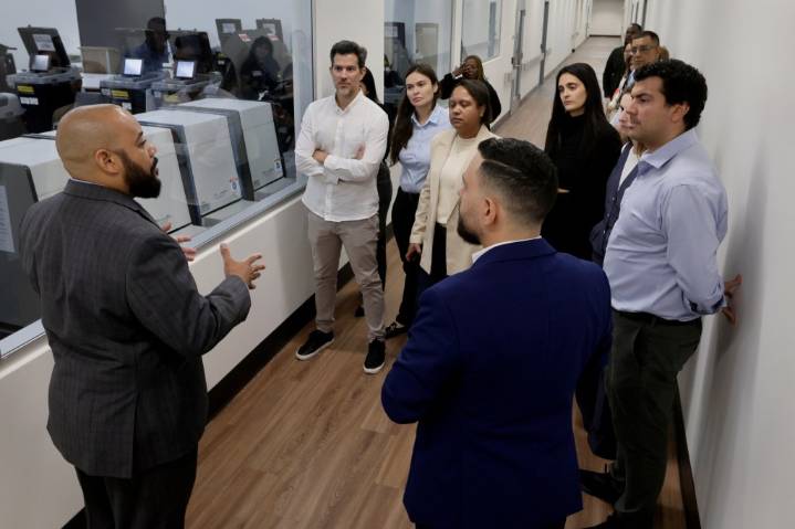 Latin American officials get view of Broward's voting process
