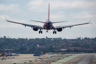 Reconocida aerolínea de EE.UU. elimina política y exigirá compra de asiento adicional a pasajeros de talla grande desde 2026