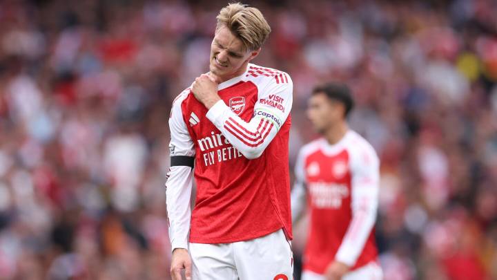 Martin Odegaard injury latest — Arsenal captain leaves match with shoulder injury