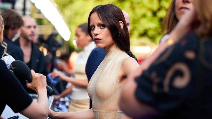 Jenna Ortega habla sobre el lado negativo de la fama tras el éxito de Merlina