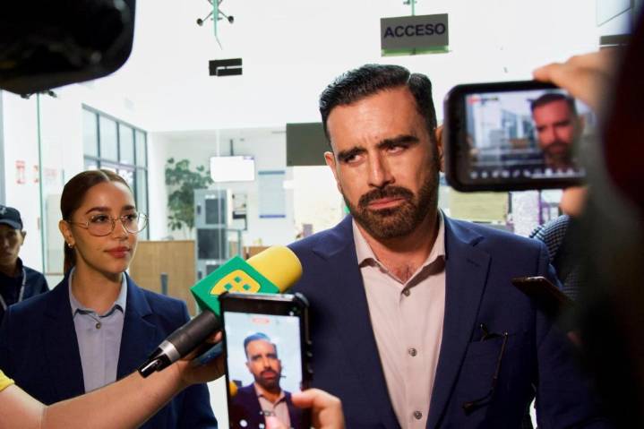 Boxer Julio César Chávez Jr. released from prison in Mexico, awaiting trial over alleged cartel ties