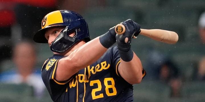 Brewers use best 60-game stretch in team history to make case as best team in the major leagues