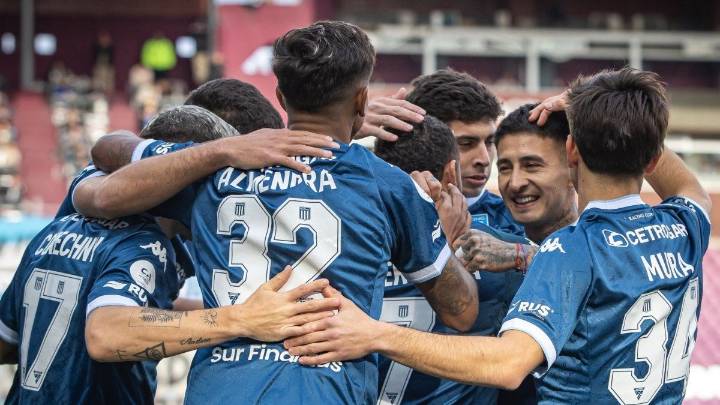 Racing visita a Peñarol en Montevideo en un choque clave por la Copa Libertadores