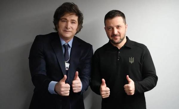 Javier Milei habló con Volodimir Zelensky y planea viajar a Ucrania