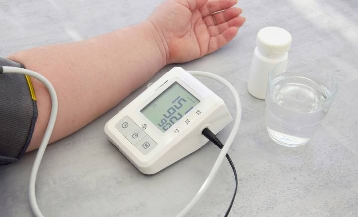 Los tiempos cambian y los tratamientos también: evite el alcohol si quiere controlar la presión arterial
