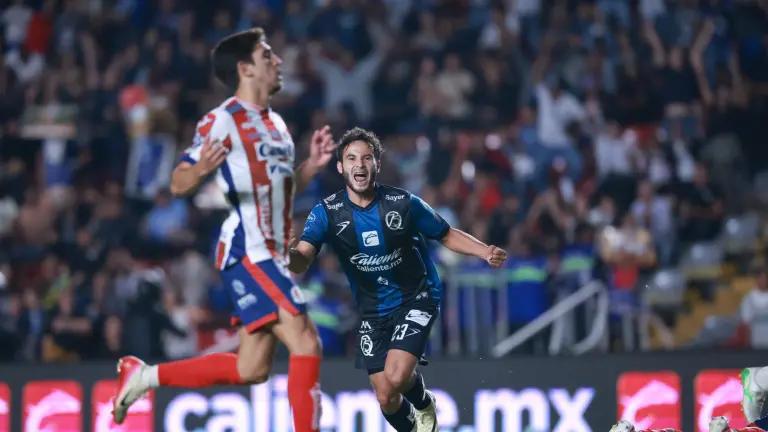 Querétaro remonta en casa y vence 3-2 a San Luis con penal agónico en el Clásico de la 57