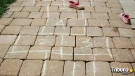 "¿A qué podemos jugar?": Ideas para alejarse de las pantallas y jugar en la plaza del pueblo