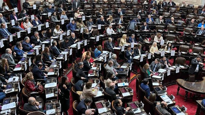 El Gobierno cuenta los votos para evitar que se caiga el veto al aumento jubilatorio: un aliado no acompañará y hay dudas sobre un sector del PRO