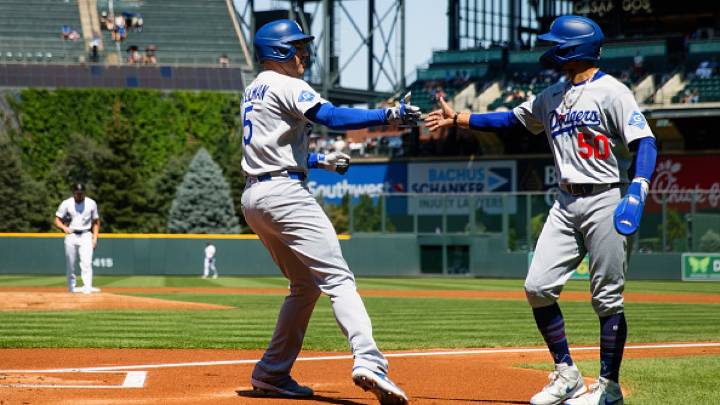 Freddie Freeman hits 2-run homer in 1st inning, Clayton Kershaw wins 4th straight start as Dodgers beat Rockies 9