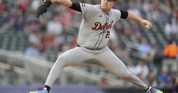 Keith scores on sacrifice fly in 11th, Tigers rally to top Twins
