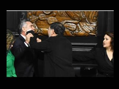 "¡No me toques!": Noroña y ‘Alito’ Moreno se van a los golpes en el Senado