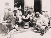 “Los agachados” La forma de comer que marcó a la cocina mexicana