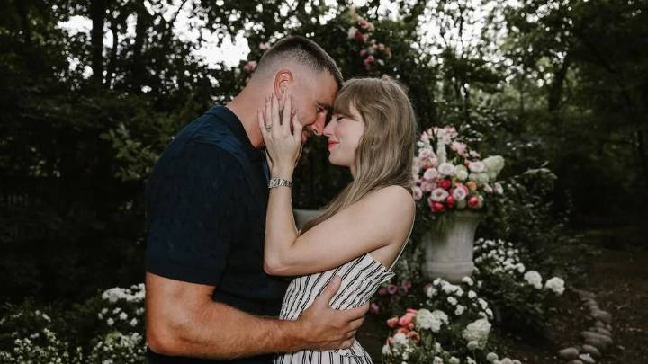 A Closer Look at Taylor Swift’s Engagement Ring—With the Designer’s Details