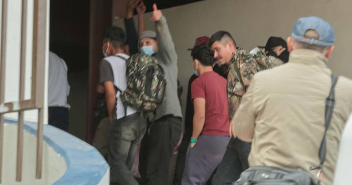 900 migrantes fueron aprehendidos por el INM por estatus irregular